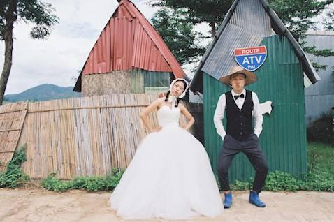 芒芒娱乐吃瓜拍婚纱照